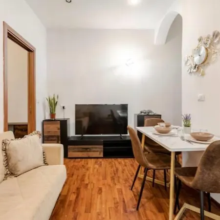 Apartment Chic Foundry, Nel Cuore Di Trieste